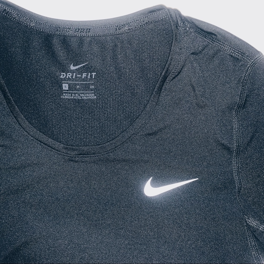 Nike Dri-Fit Tee - Picture 3 of 3
